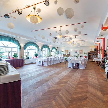 Bergschloesschen Hotel Jüterbog Buitenkant foto