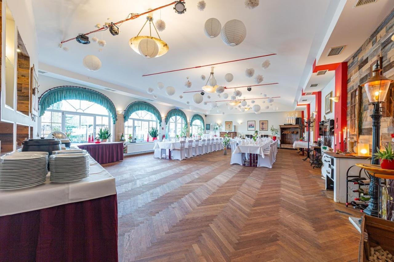 Bergschloesschen Hotel Jüterbog Buitenkant foto