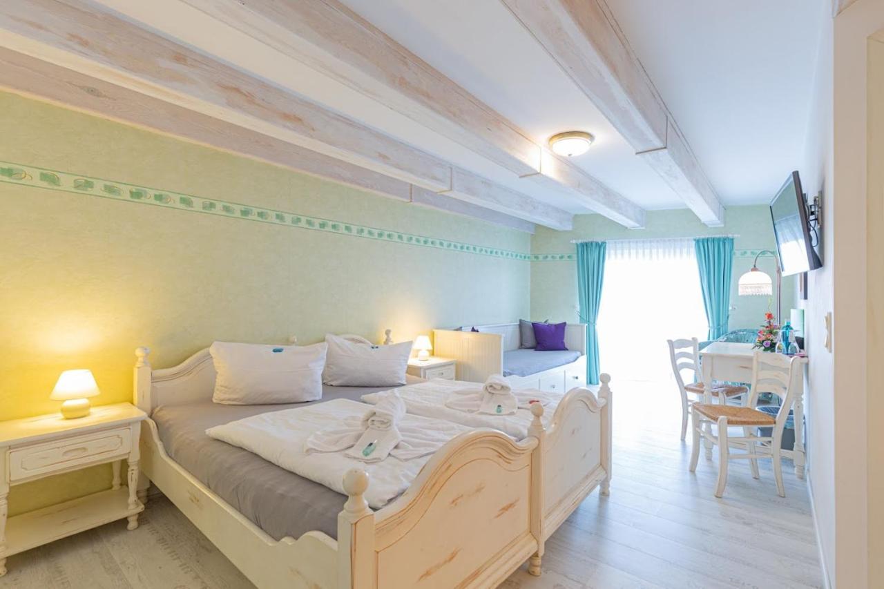 Bergschloesschen Hotel Jüterbog Buitenkant foto